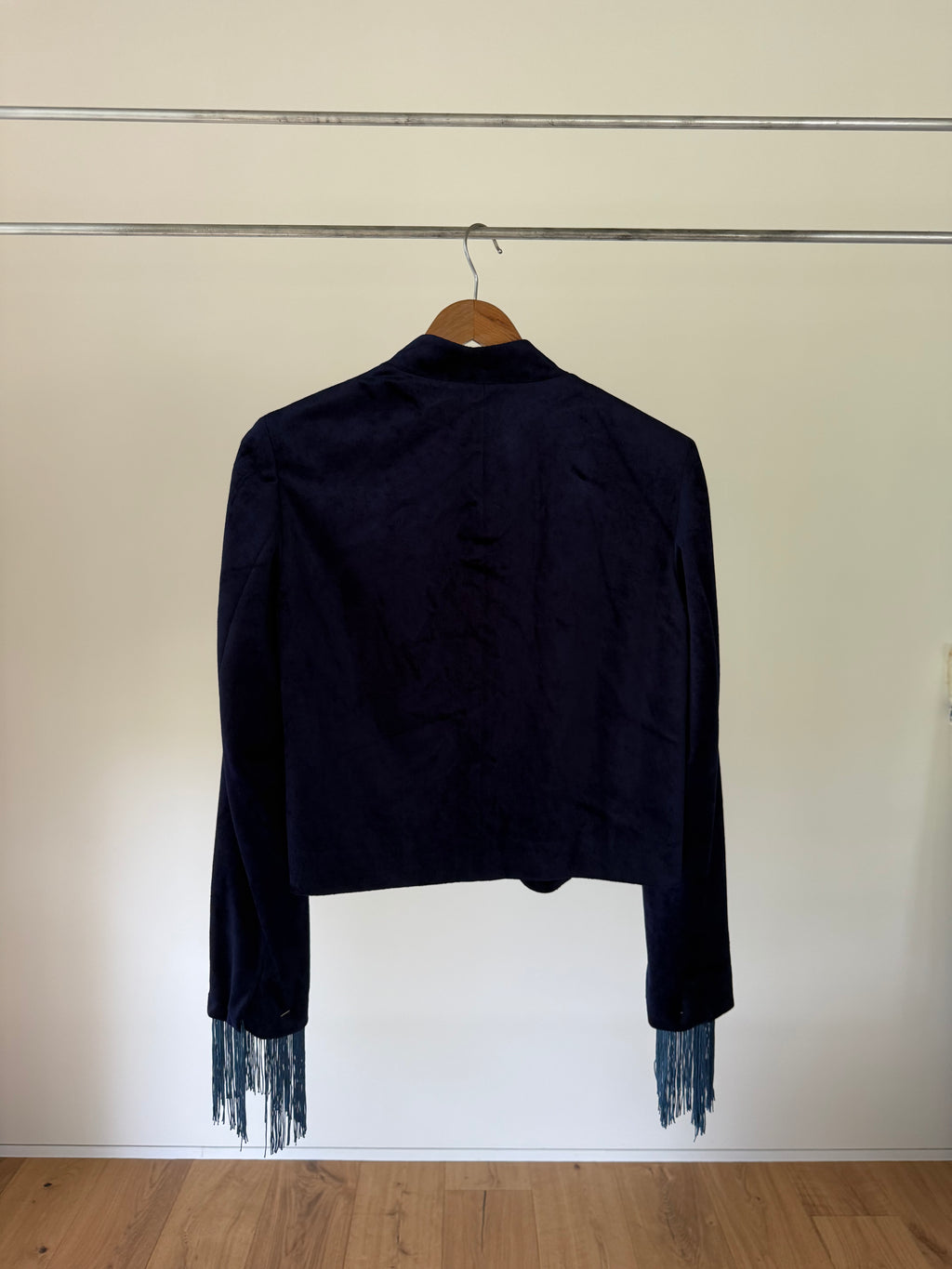 Magpie Blue